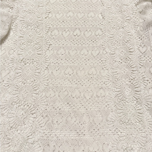 Elegant Ellison size M White Lace Women's Top - Picture 2 of 6